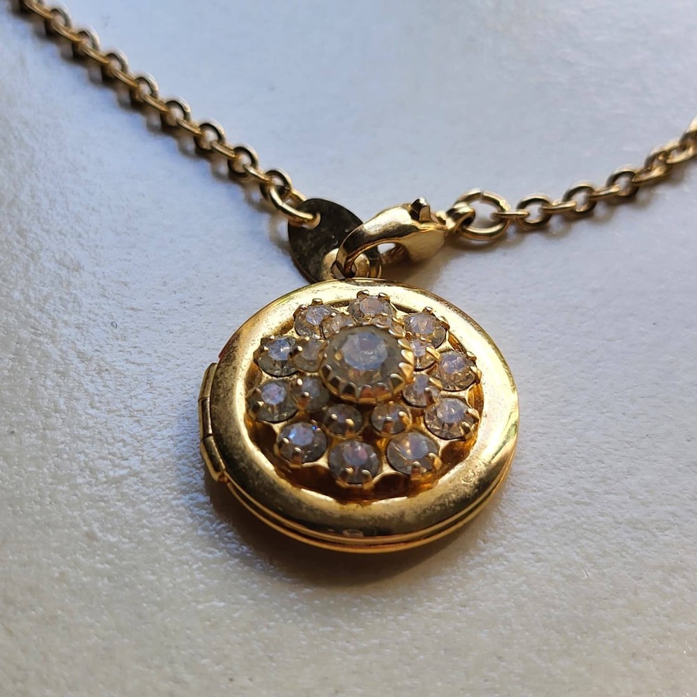 Vintage Gold Tone Crystal Flower Locket Necklace Small Round Gold Clear Pendant